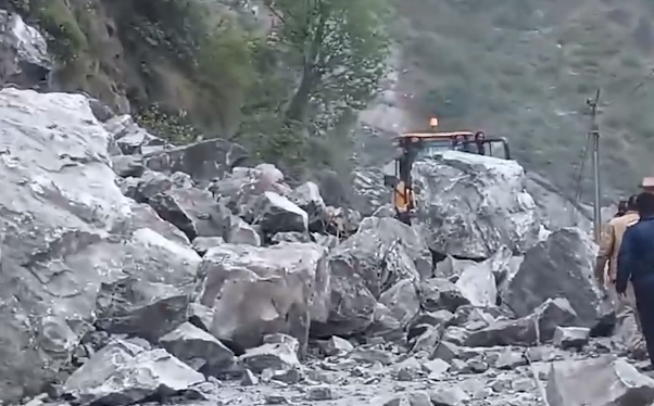 Jammu-Srinagar National Highway closed due to landslides in Ramban.